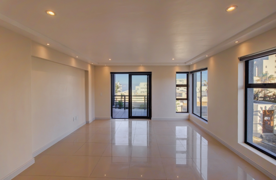 3 Bedroom Property for Sale in Bloubergrant Western Cape